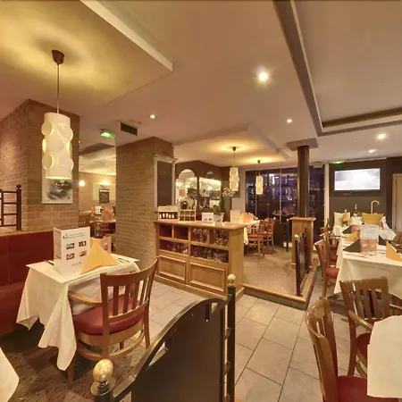 Le Vieux Beffroi Hotel